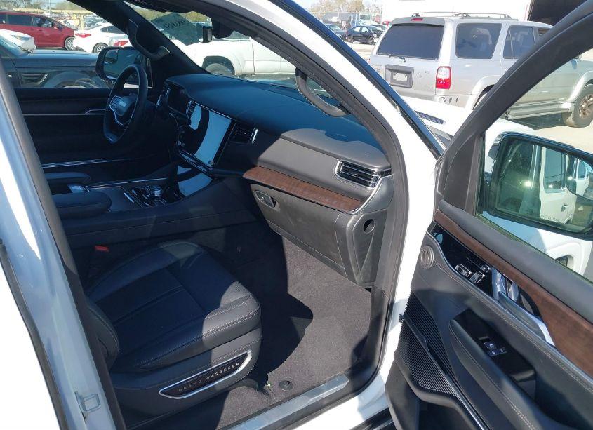 Photo 5 of 2023 Jeep Grand WAGONEER 4X4 (VIN 1C4SJVEJ3PS511561)