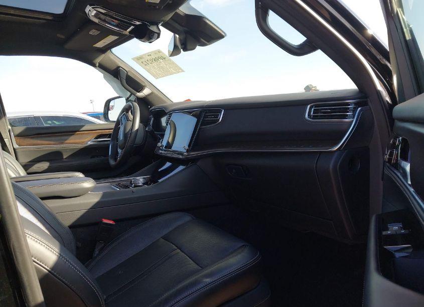 Photo 5 of 2022 Jeep Grand WAGONEER SERIES I 4X4 (VIN 1C4SJVEJ4NS169146)