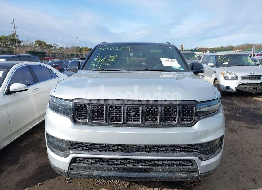 Photo 12 of 2023 Jeep Grand WAGONEER OBSIDIAN 4X4 (VIN 1C4SJVFJ1PS510455)