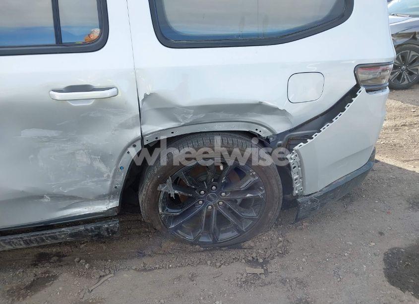 Photo 6 of 2023 Jeep Grand WAGONEER OBSIDIAN 4X4 (VIN 1C4SJVFJ1PS510455)