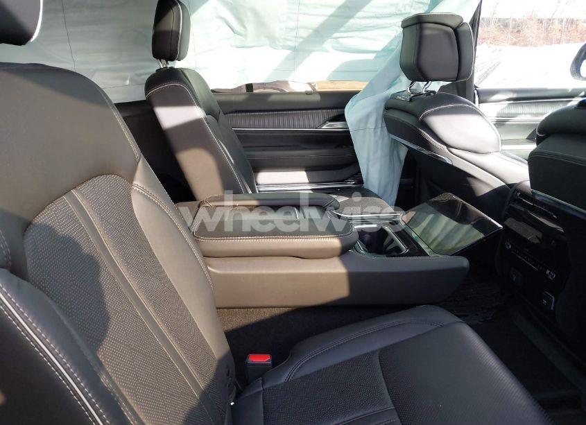 Photo 8 of 2023 Jeep Grand WAGONEER OBSIDIAN 4X4 (VIN 1C4SJVFJ1PS510455)