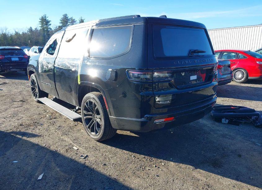 Photo 3 of 2022 Jeep Grand WAGONEER SERIES II OBSIDIAN 4X4 (VIN 1C4SJVFJ4NS127834)