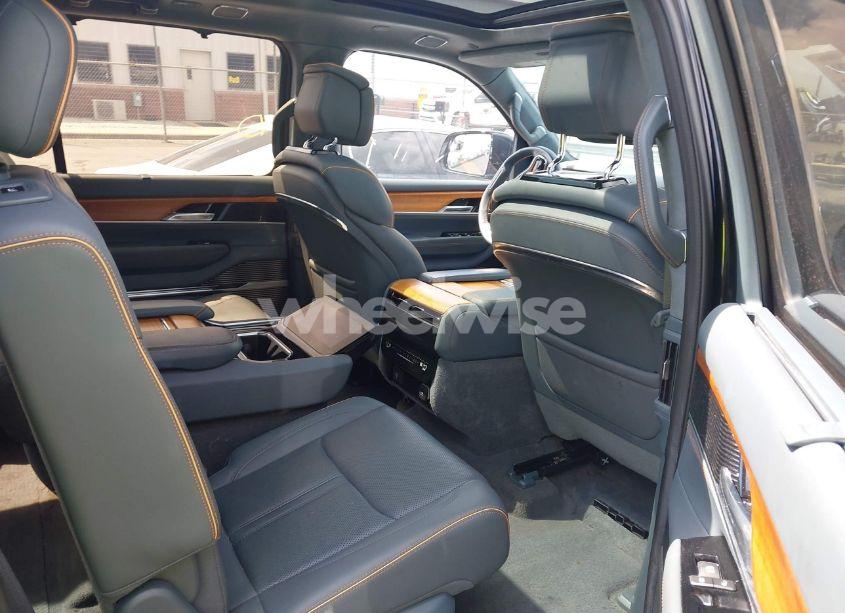 Photo 8 of 2022 Jeep Grand WAGONEER SERIES II 4X4 (VIN 1C4SJVFJ8NS139713)