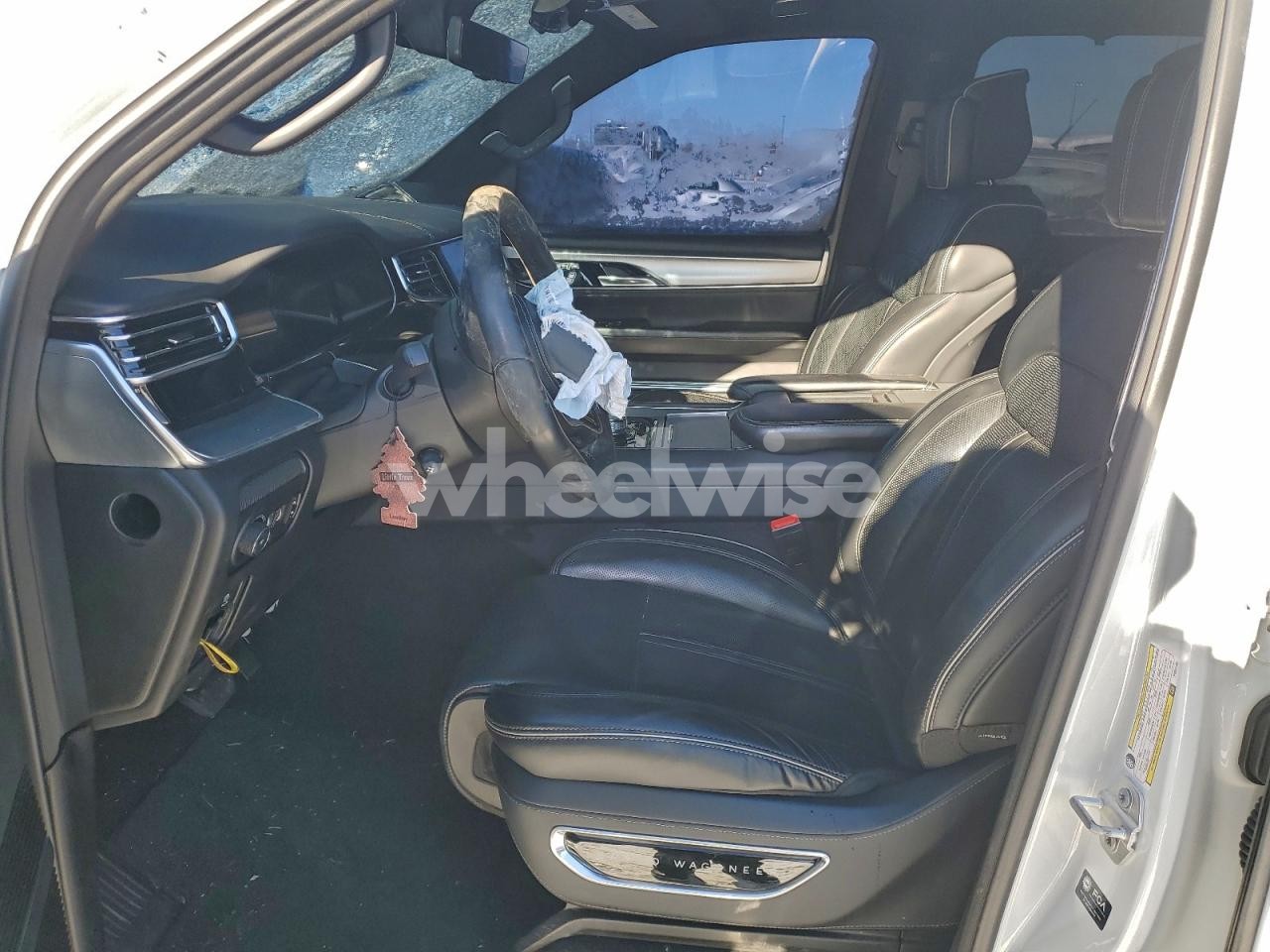 Photo 7 of 2023 JEEP GRAND WAGONEER SERIES II (VIN 1C4SJVFP2PS541461)