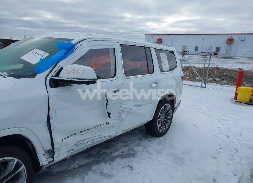 Photo 6 of 2022 Jeep Grand WAGONEER SERIES III 4X4 (VIN 1C4SJVGJ0NS136819)