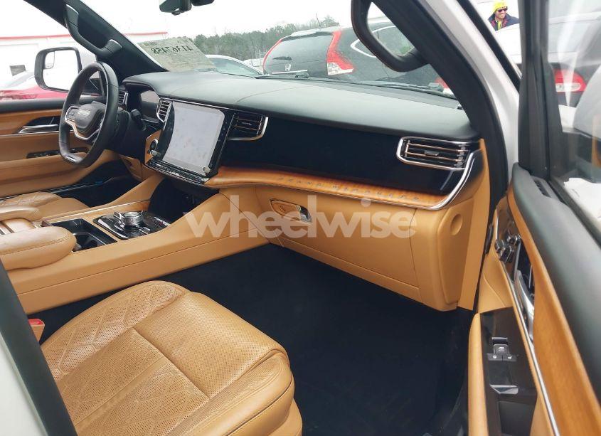 Photo 5 of 2022 Jeep Grand WAGONEER SERIES III 4X4 (VIN 1C4SJVGJ9NS106265)