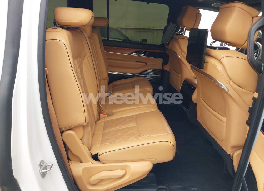 Photo 8 of 2022 Jeep Grand WAGONEER SERIES III 4X4 (VIN 1C4SJVGJ9NS106265)