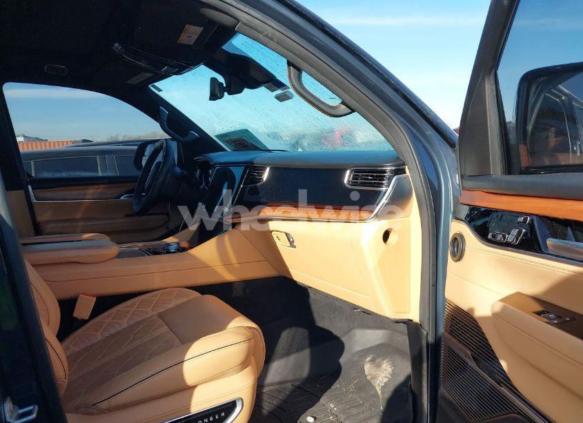 Photo 5 of 2023 Jeep Grand WAGONEER SERIES III 4X4 (VIN 1C4SJVGP5PS503687)