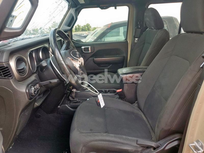 Photo 5 of 2020 JEEP GLADIATOR SPORT (VIN 1C6HJTAG0LL161391)