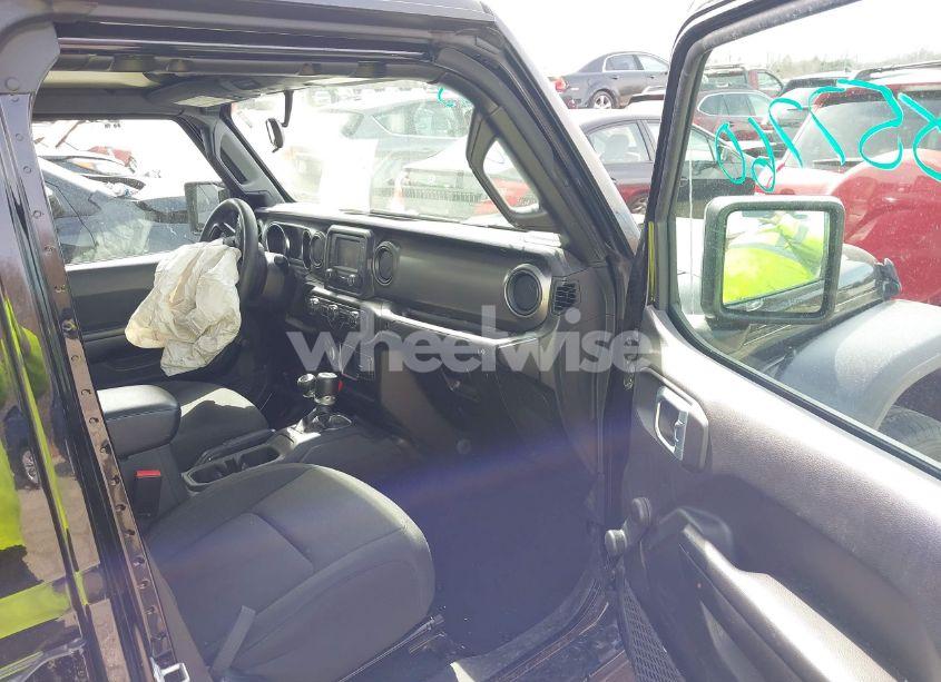 Photo 5 of 2021 Jeep Gladiator SPORT 4X4 (VIN 1C6HJTAG0ML614832)