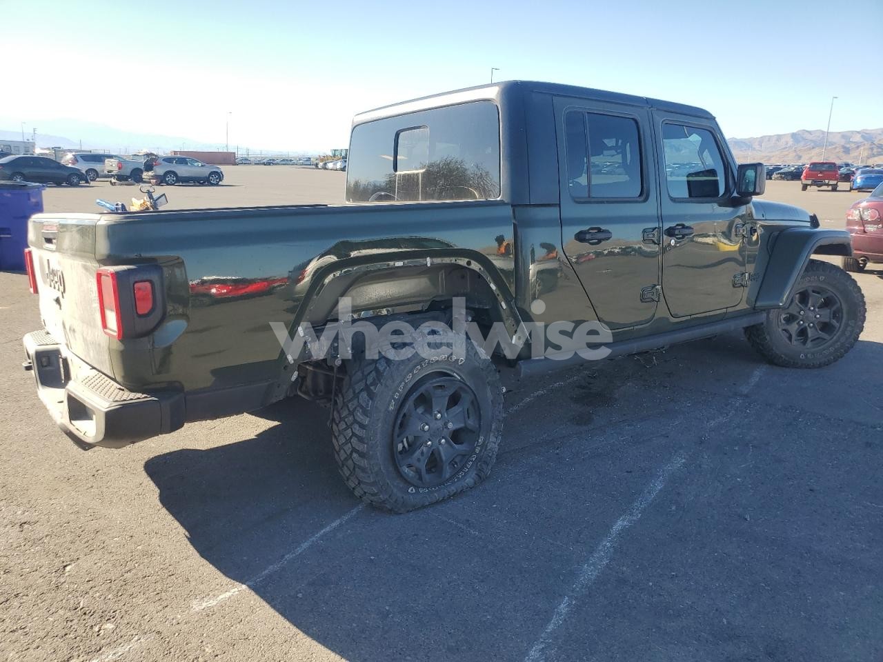 Photo 3 of 2022 JEEP GLADIATOR SPORT (VIN 1C6HJTAG0NL111979)