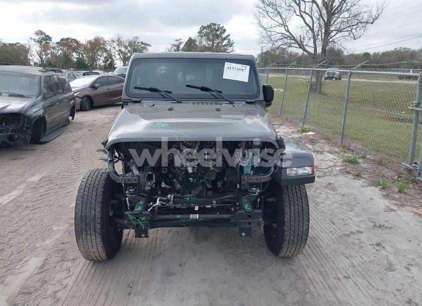 Photo 13 of 2022 Jeep Gladiator ALTITUDE 4X4 (VIN 1C6HJTAG0NL162804)
