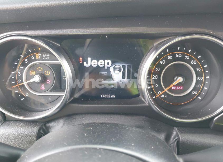 Photo 7 of 2022 Jeep Gladiator ALTITUDE 4X4 (VIN 1C6HJTAG0NL162804)