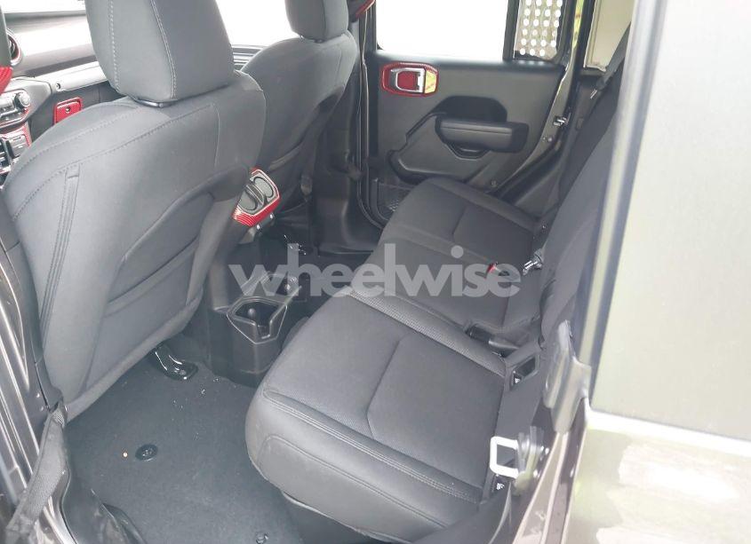 Photo 8 of 2022 Jeep Gladiator ALTITUDE 4X4 (VIN 1C6HJTAG0NL162804)