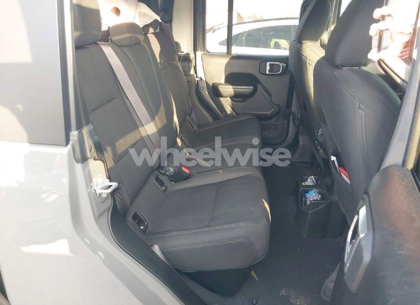 Photo 8 of 2021 Jeep Gladiator WILLYS 4X4 (VIN 1C6HJTAG1ML543771)