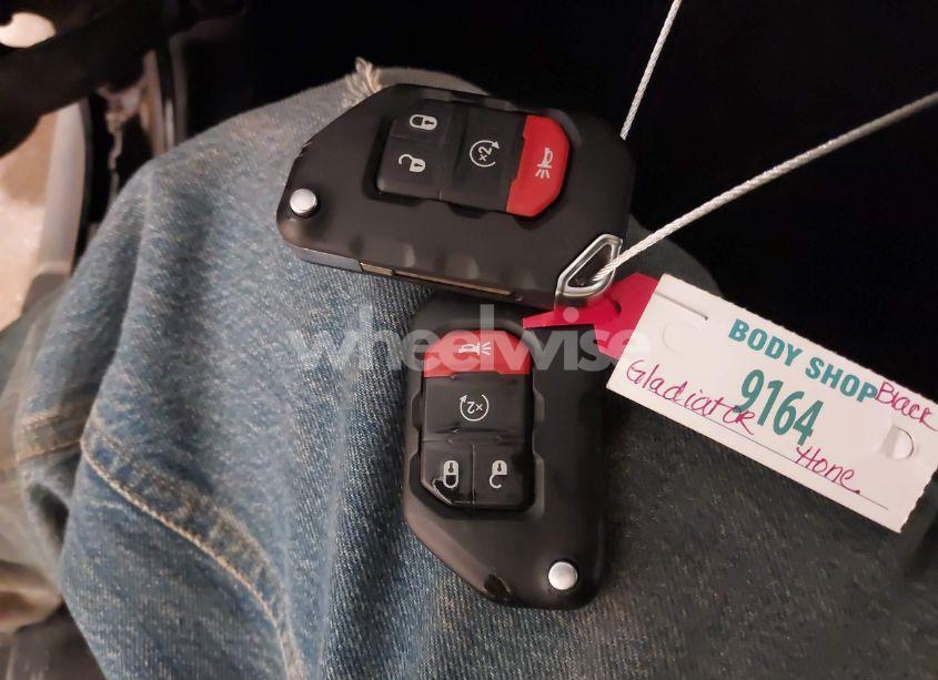 Photo 11 of 2022 Jeep Gladiator WILLYS 4X4 (VIN 1C6HJTAG2NL163338)