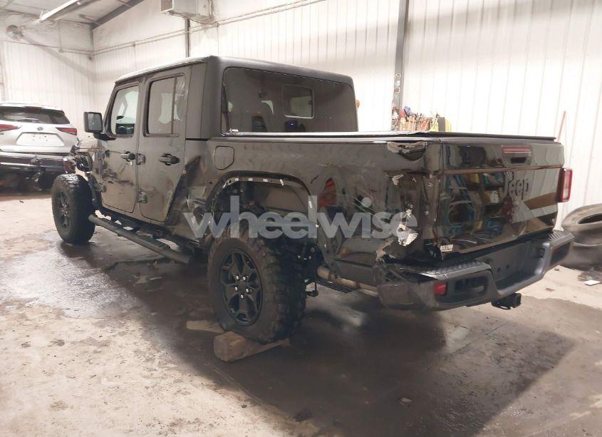 Photo 3 of 2022 Jeep Gladiator WILLYS 4X4 (VIN 1C6HJTAG2NL163338)