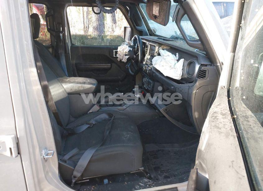 Photo 5 of 2020 Jeep Gladiator SPORT S 4X4 (VIN 1C6HJTAG3LL161062)