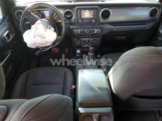 Photo 3 of 2020 JEEP GLADIATOR SPORT (VIN 1C6HJTAG3LL199035)