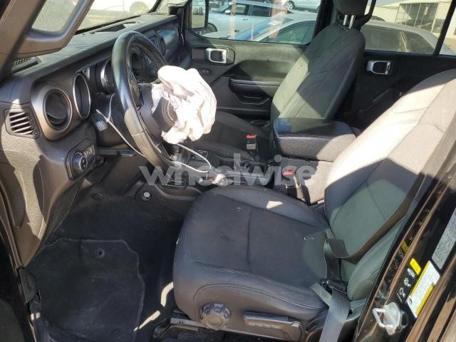 Photo 9 of 2020 JEEP GLADIATOR SPORT (VIN 1C6HJTAG3LL199035)