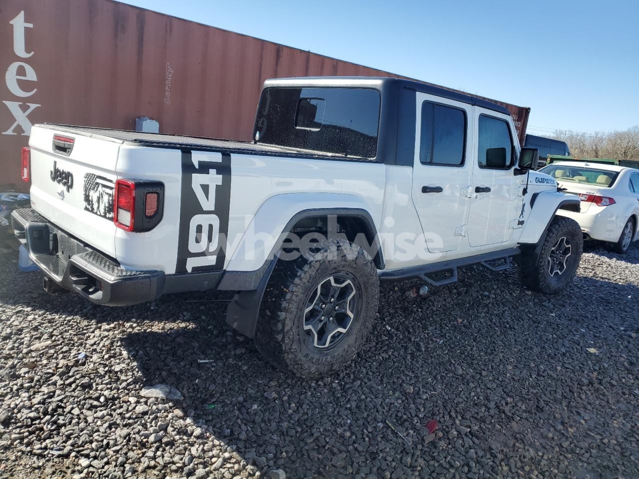 Photo 3 of 2023 JEEP GLADIATOR SPORT (VIN 1C6HJTAG3PL527575)