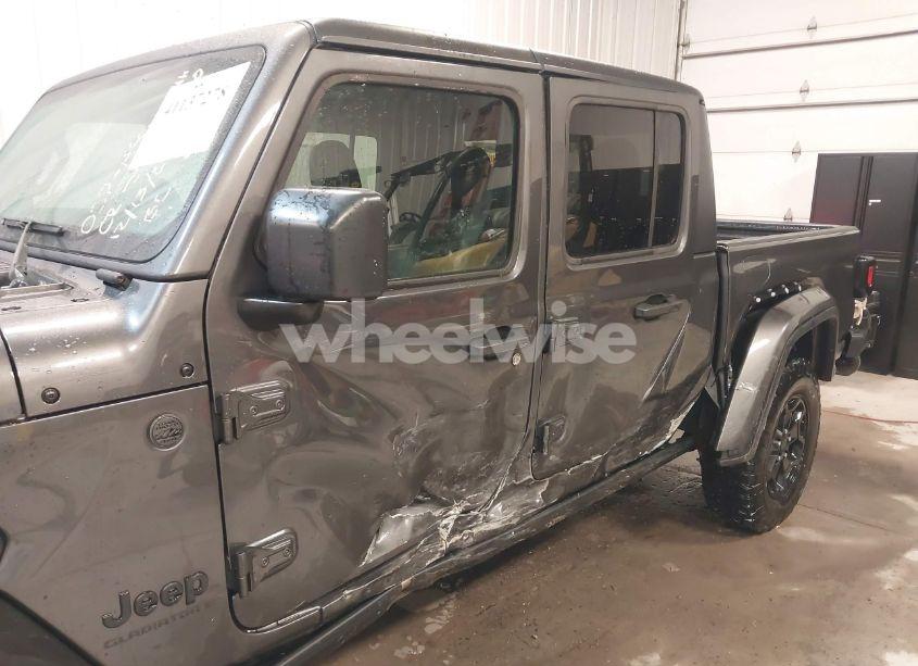 Photo 6 of 2023 Jeep Gladiator WILLYS 4X4 (VIN 1C6HJTAG3PL536924)