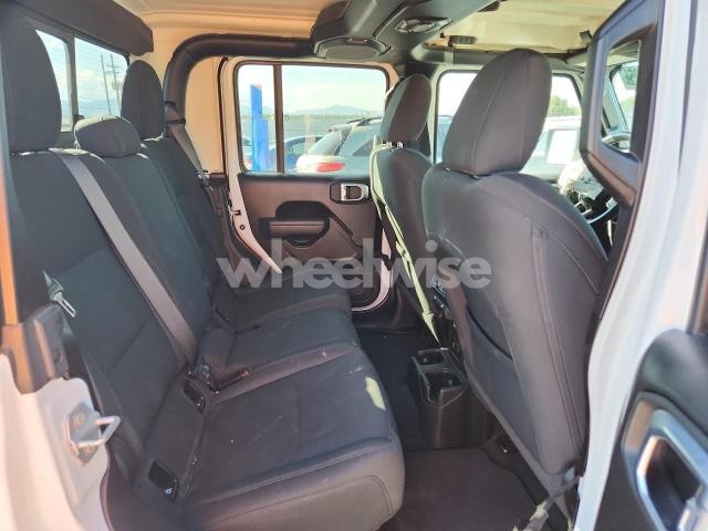 Photo 9 of 2022 JEEP GLADIATOR SPORT (VIN 1C6HJTAG4NL129644)