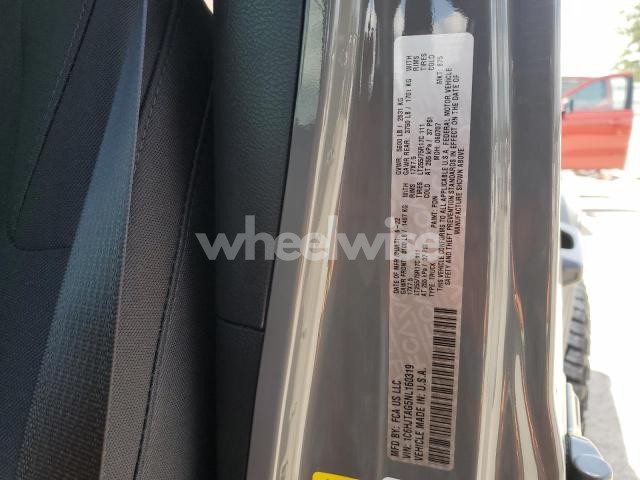Photo 3 of 2022 JEEP GLADIATOR SPORT (VIN 1C6HJTAG5NL160319)