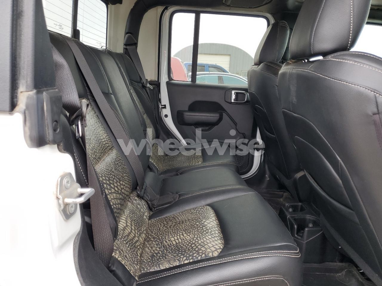 Photo 10 of 2020 JEEP GLADIATOR SPORT (VIN 1C6HJTAG6LL119873)