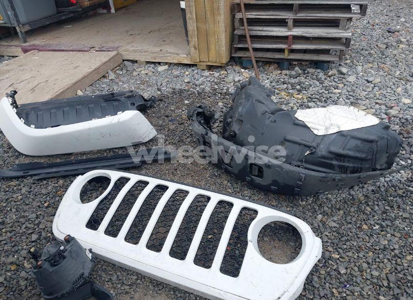 Photo 12 of 2020 Jeep Gladiator SPORT S 4X4 (VIN 1C6HJTAG6LL174081)