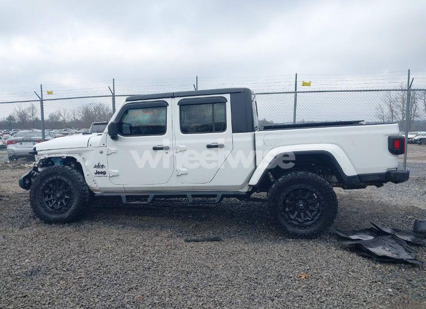 Photo 15 of 2020 Jeep Gladiator SPORT S 4X4 (VIN 1C6HJTAG6LL174081)