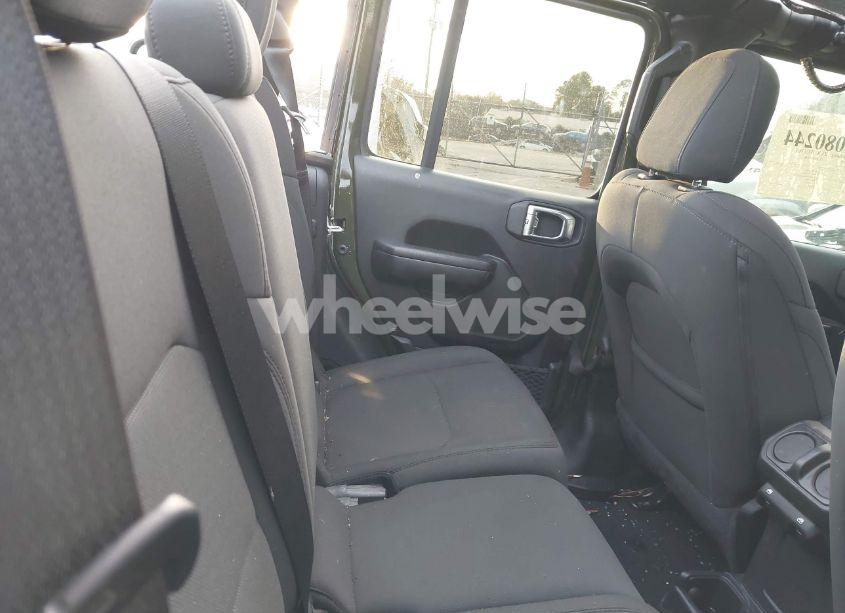 Photo 8 of 2021 Jeep Gladiator WILLYS 4X4 (VIN 1C6HJTAG6ML565104)