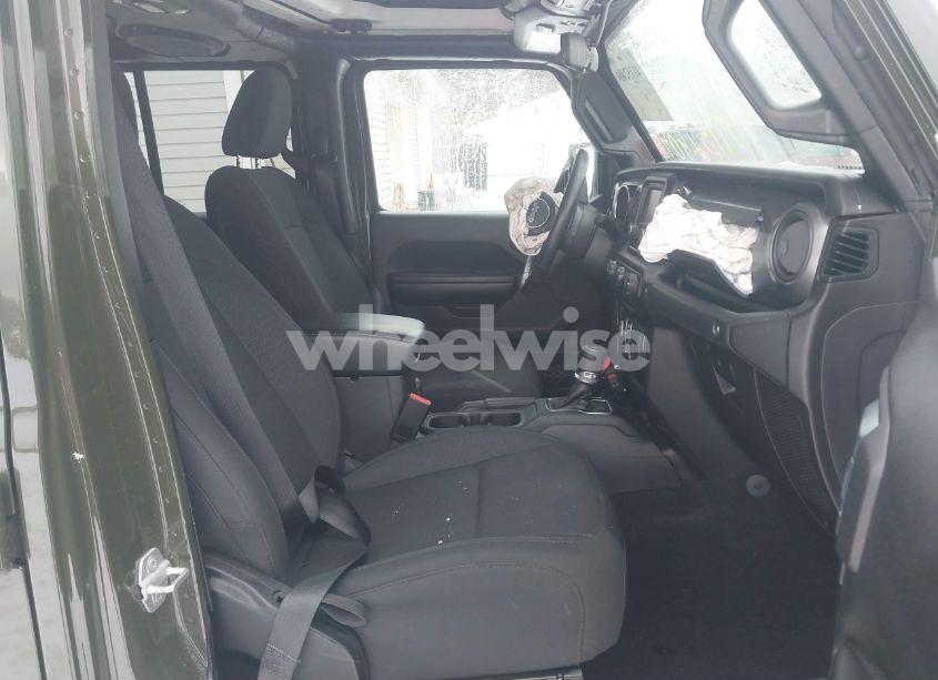 Photo 5 of 2021 Jeep Gladiator WILLYS 4X4 (VIN 1C6HJTAG6ML619145)