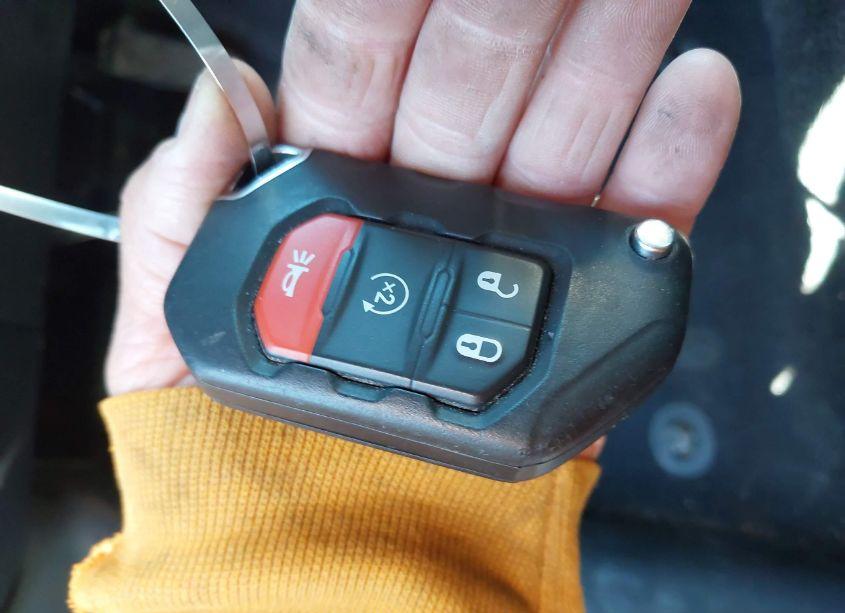 Photo 10 of 2022 Jeep Gladiator SPORT S 4X4 (VIN 1C6HJTAG6NL130746)