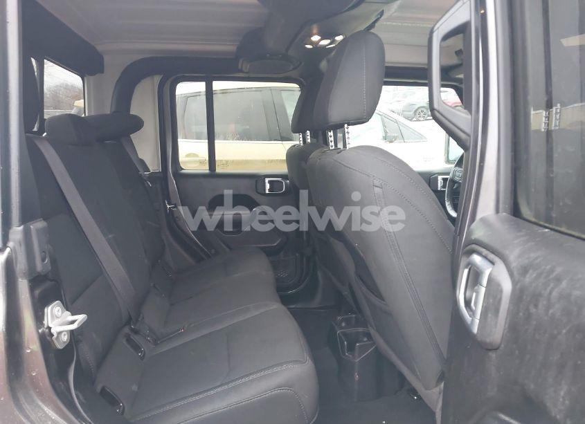 Photo 8 of 2022 Jeep Gladiator WILLYS 4X4 (VIN 1C6HJTAG6NL142881)