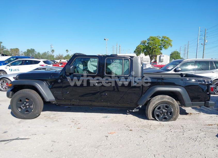 Photo 15 of 2024 Jeep Gladiator SPORT (VIN 1C6HJTAG6RL111586)