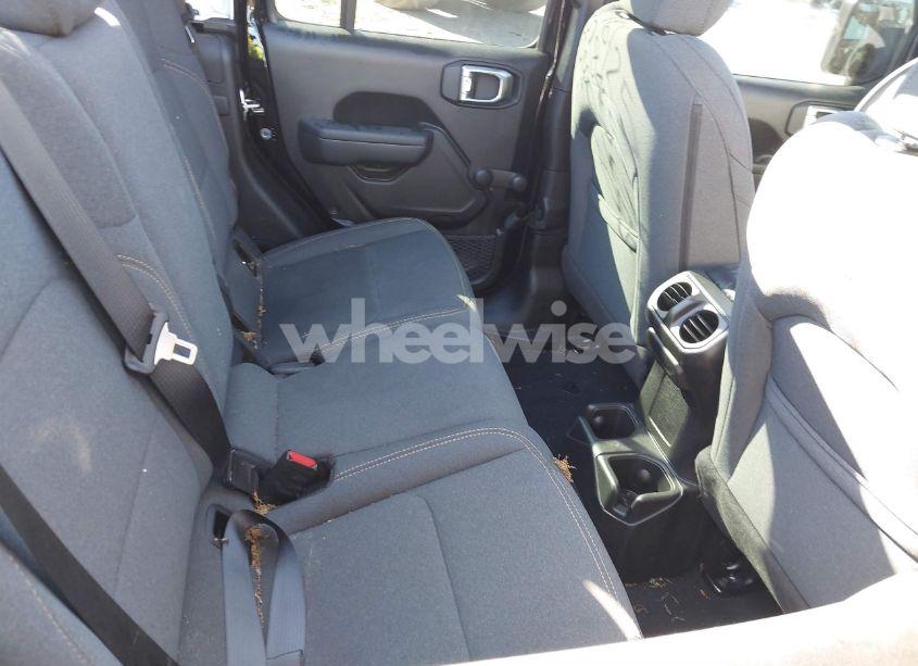 Photo 8 of 2024 Jeep Gladiator SPORT (VIN 1C6HJTAG6RL111586)