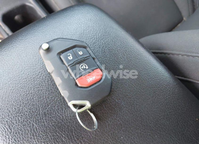 Photo 11 of 2020 Jeep Gladiator SPORT S 4X4 (VIN 1C6HJTAG7LL128940)