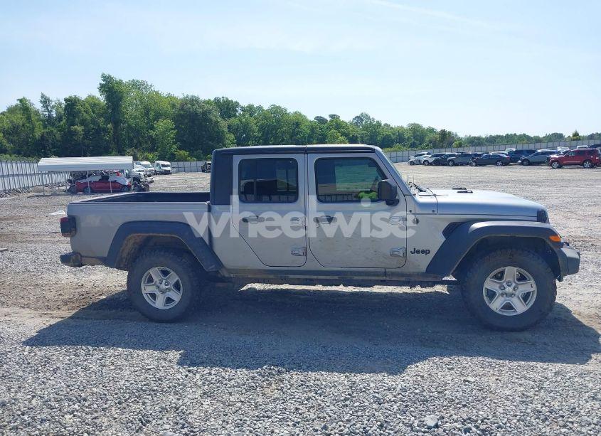 Photo 13 of 2020 Jeep Gladiator SPORT S 4X4 (VIN 1C6HJTAG7LL128940)