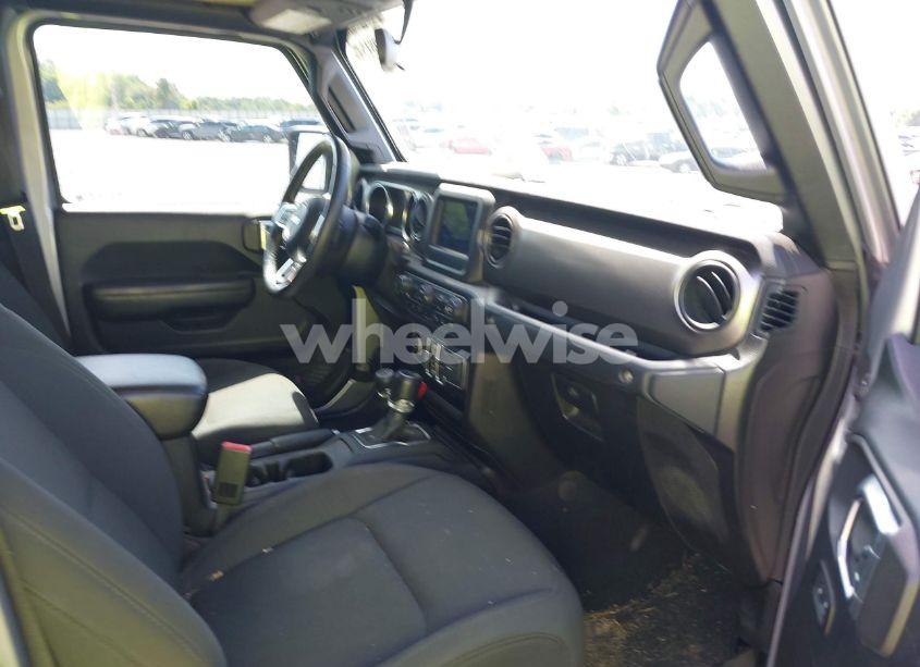 Photo 5 of 2020 Jeep Gladiator SPORT S 4X4 (VIN 1C6HJTAG7LL128940)