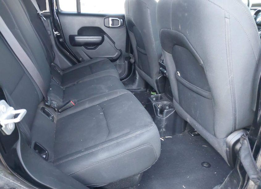 Photo 8 of 2021 Jeep Gladiator SPORT S 4X4 (VIN 1C6HJTAG7ML506322)