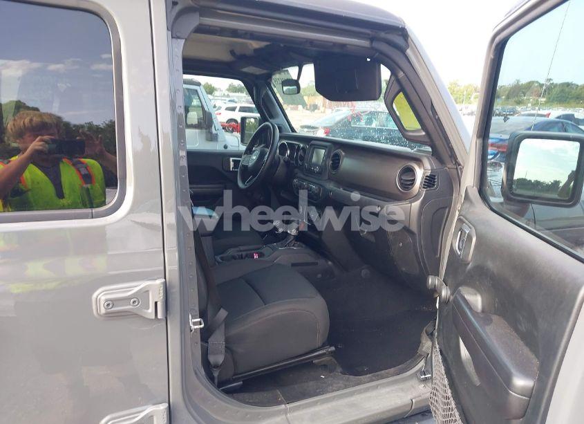 Photo 5 of 2021 Jeep Gladiator WILLYS SPORT 4X4 (VIN 1C6HJTAG7ML513528)