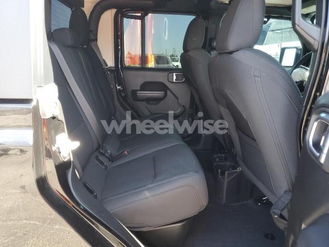 Photo 4 of 2023 JEEP GLADIATOR SPORT (VIN 1C6HJTAG7PL540782)