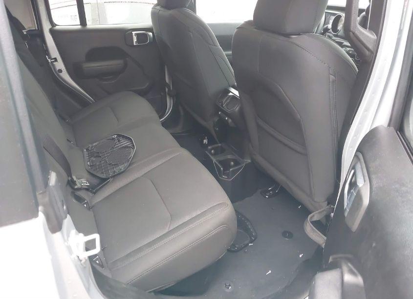 Photo 8 of 2023 Jeep Gladiator SPORT S 4X4 (VIN 1C6HJTAG7PL542676)