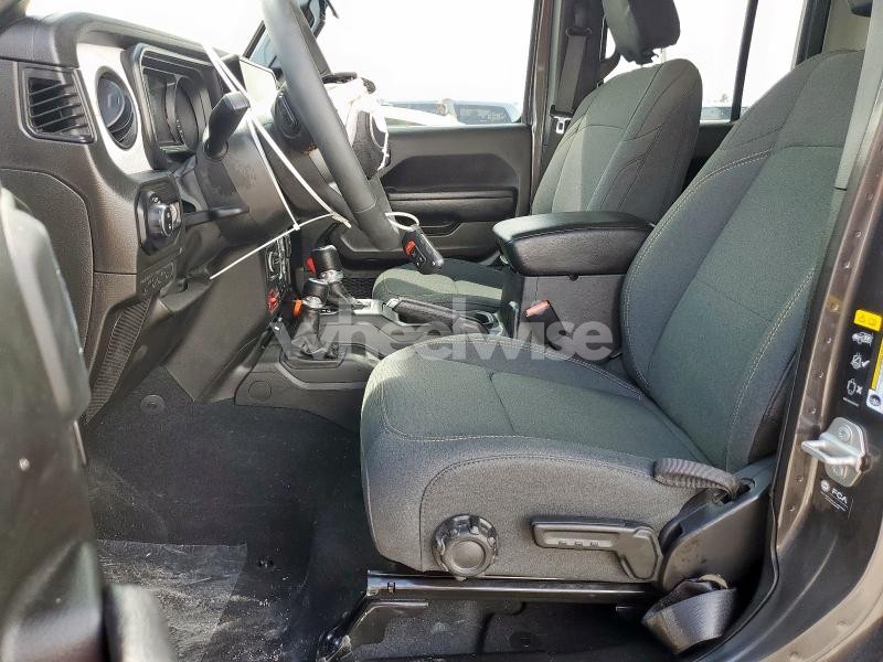 Photo 6 of 2024 JEEP GLADIATOR SPORT (VIN 1C6HJTAG7RL103349)