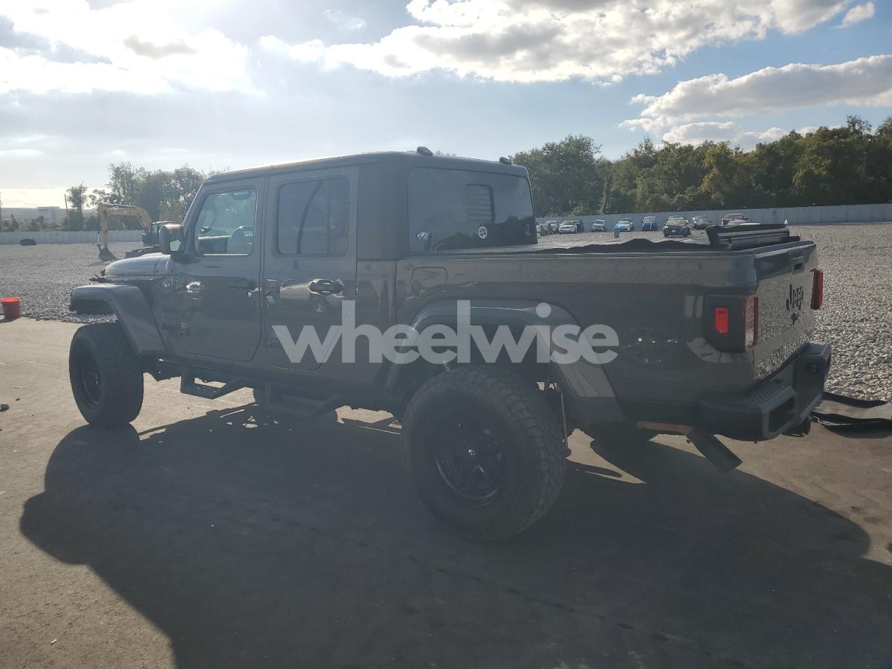 Photo 2 of 2022 JEEP GLADIATOR SPORT (VIN 1C6HJTAG9NL140008)