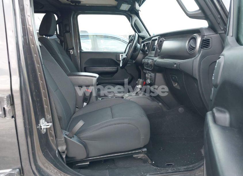 Photo 5 of 2021 Jeep Gladiator SPORT S 4X4 (VIN 1C6HJTAGXML502037)