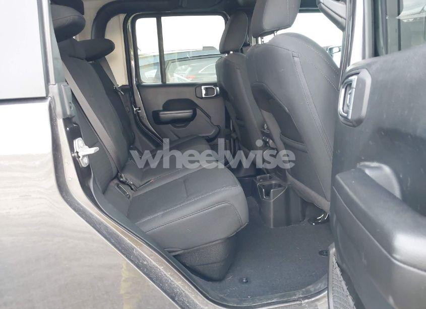 Photo 8 of 2021 Jeep Gladiator SPORT S 4X4 (VIN 1C6HJTAGXML502037)