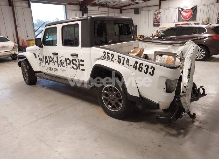 Photo 3 of 2020 Jeep Gladiator OVERLAND 4X4 (VIN 1C6HJTFG0LL170522)