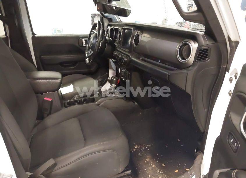 Photo 5 of 2020 Jeep Gladiator OVERLAND 4X4 (VIN 1C6HJTFG0LL170522)